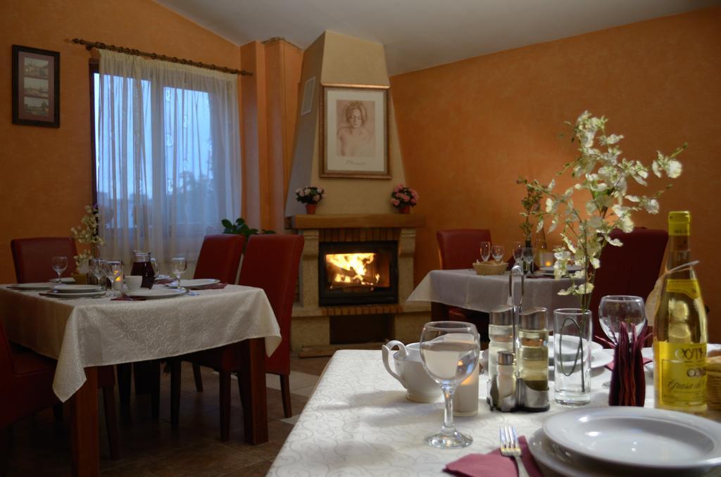 Готель Casa Preturii Tirgu Lapus Екстер'єр фото