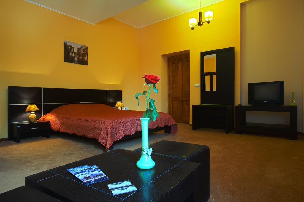 Готель Casa Preturii Tirgu Lapus Номер фото